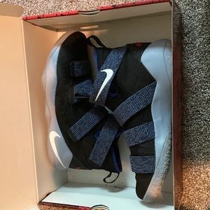 Lebron Soldier XI “Glacier Grey” Great condition